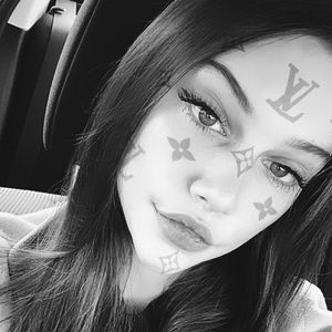 Meet your Posher, Brianna